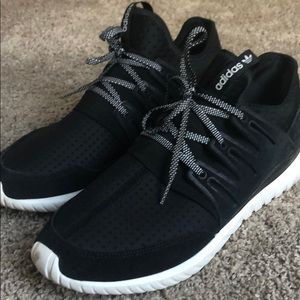 Adidas tubular radial core black 🔥